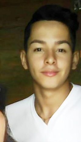 Date this pretty Venezuela man Yunior from Araure VE3381