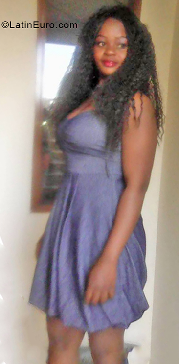 Date this good-looking Colombia girl Tatiana from Bogota CO28217