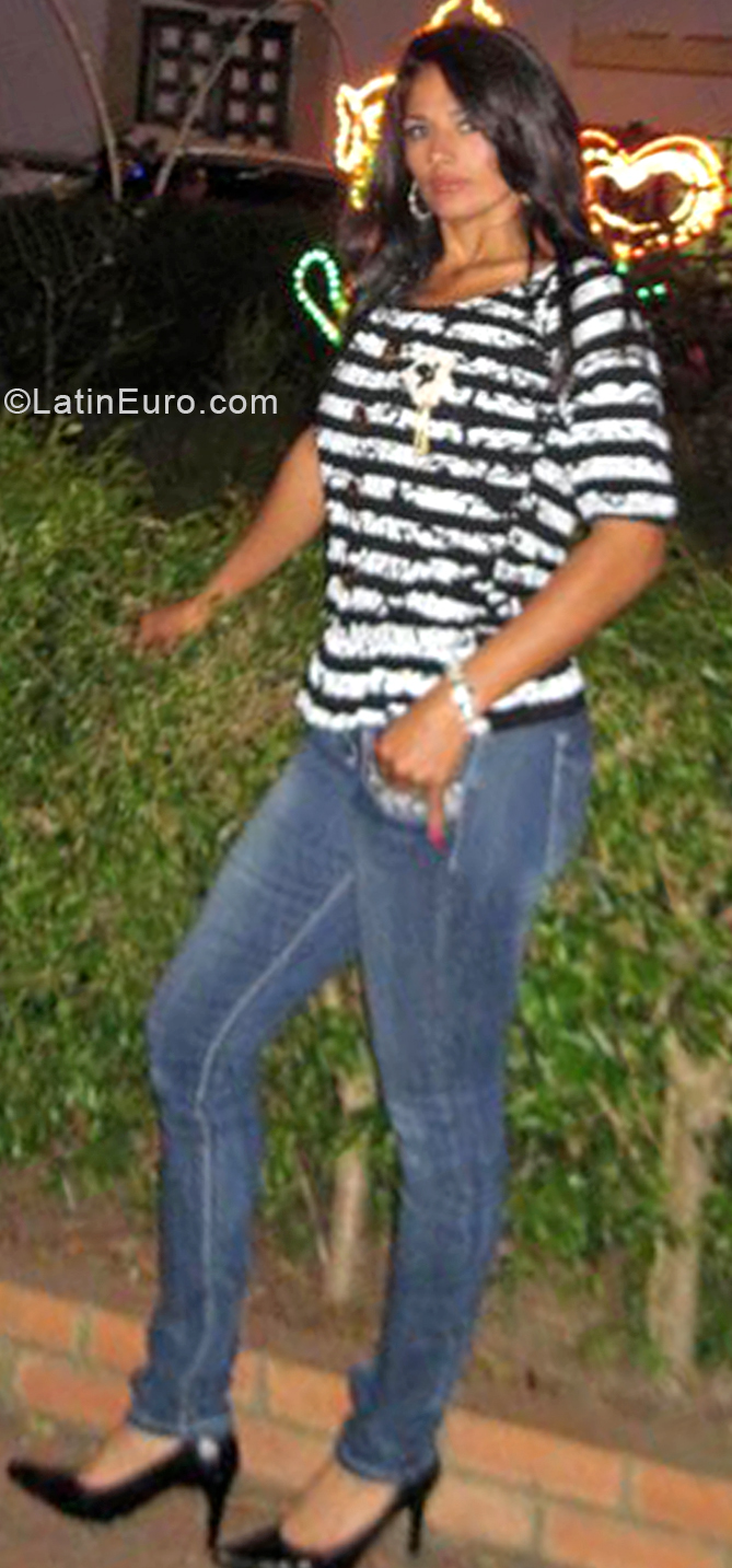 Date this cute Colombia girl Maria from Fusagasuga CO28237