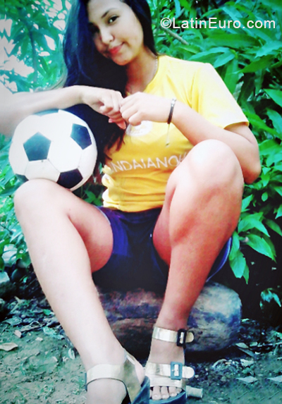 Date this tall Venezuela girl Michelle from Puerto de la Cruz VE3393