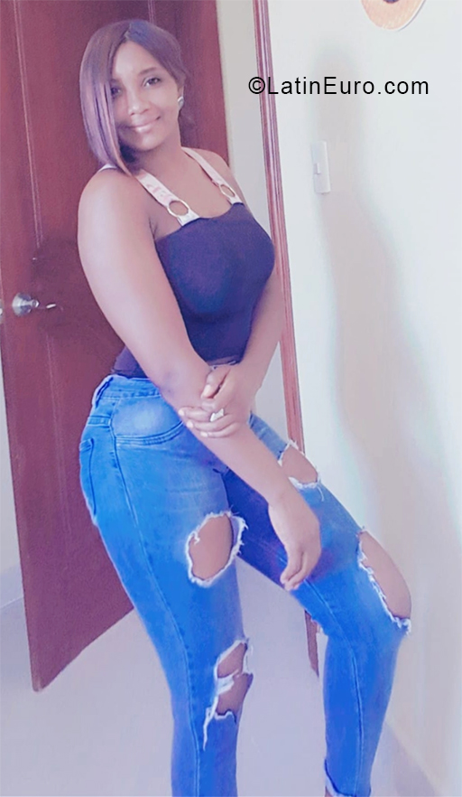 Date this delightful Dominican Republic girl Betania from Santo Domingo DO38587