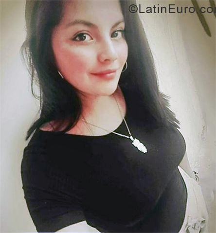 Date this young Peru girl Pamela Alejos from Lima PE1636