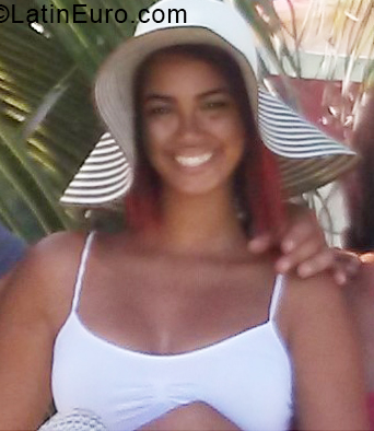 Date this lovely Cuba girl Eliany from Havana CU718