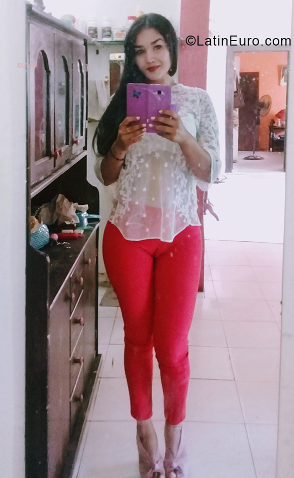 Date this beautiful Venezuela girl Magley from San Cristobal VE3482