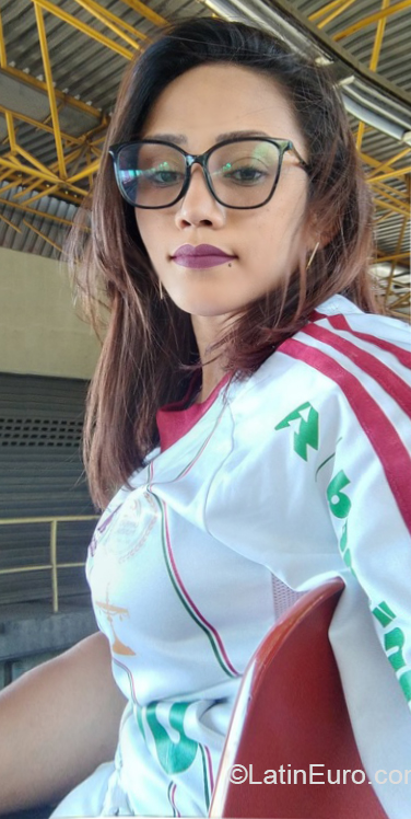 Date this charming Brazil girl V from Rio De Janeiro BR11241