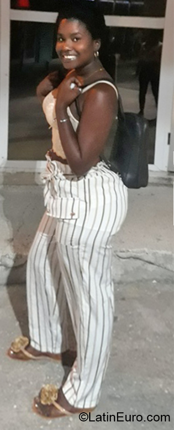 Date this pretty Cuba girl Leila from Camaguey CU728