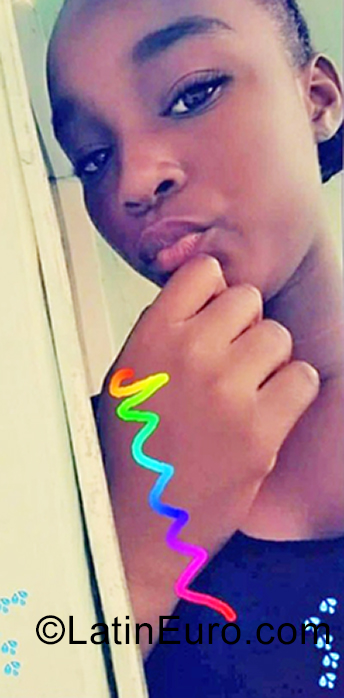 Date this pretty Dominican Republic girl Llina from San Pedro De Macoris DO38816