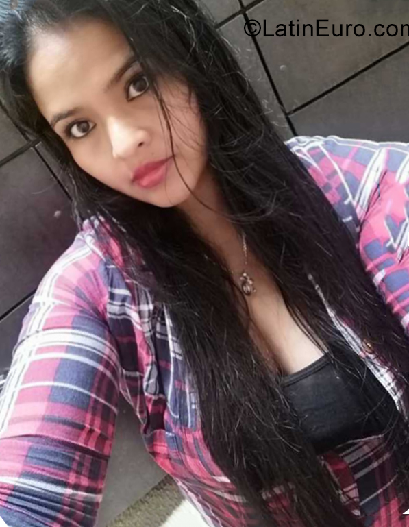 Date this delightful Colombia girl Leidy from Bogota CO28684