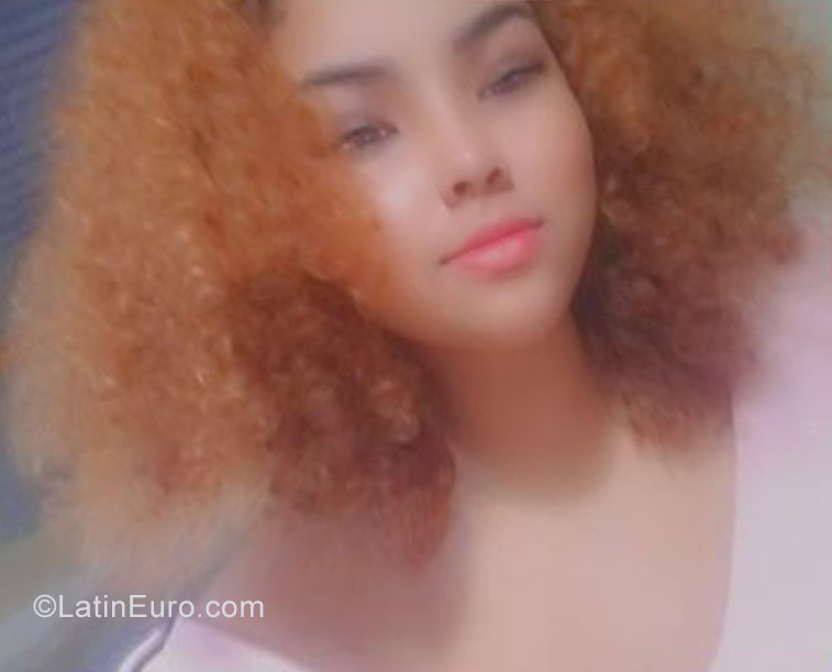 Date this passionate Dominican Republic girl Yerelin from La Vega DO39082