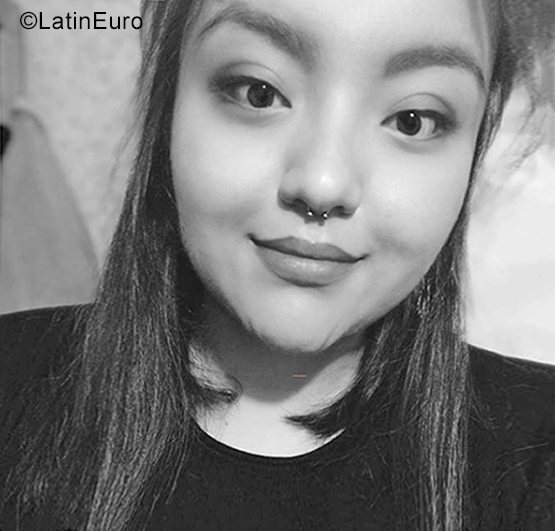 Date this hard body Bolivia girl Fiorela from La Paz BO95