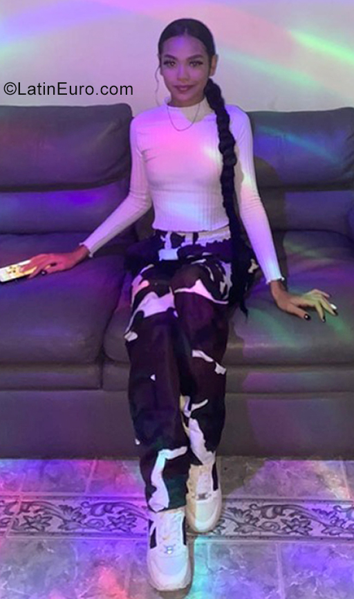 Date this lovely Colombia girl Susana Martnez from Cartagena CO29301