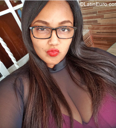 Date this young Dominican Republic girl Maria from Santiago DO39341