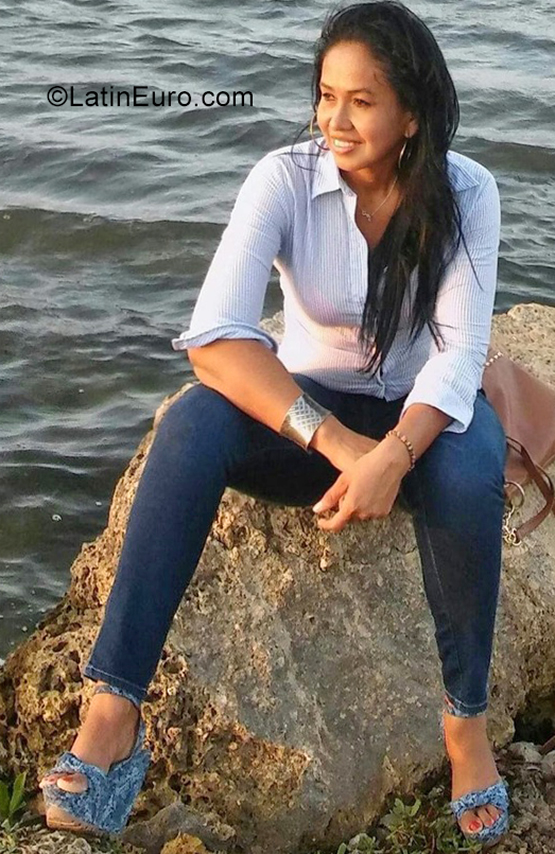 Date this pretty Colombia girl Everlidis from Cartagena CO29763
