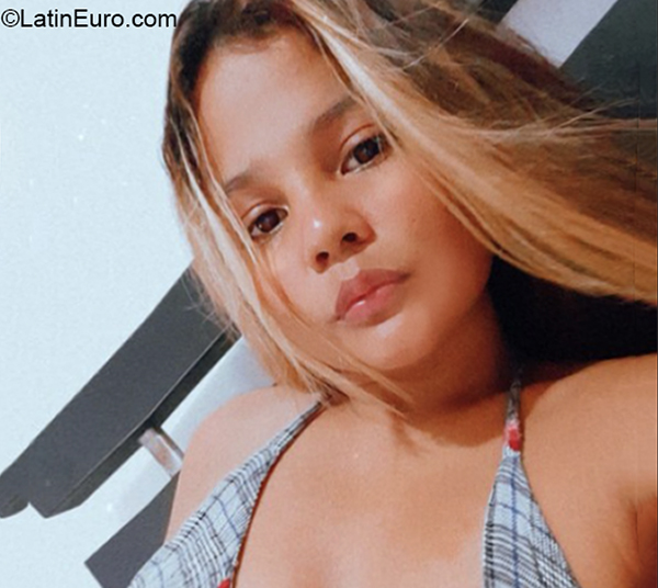 Date this sultry Colombia girl Brenda from Cartagena CO29985