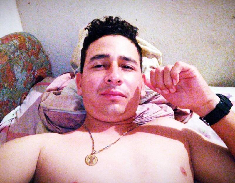 Date this young Venezuela man Robinson from Sucre VE3901