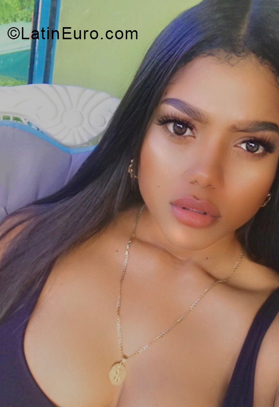 Date this young Dominican Republic girl Yorkira from Santo Domingo DO39806