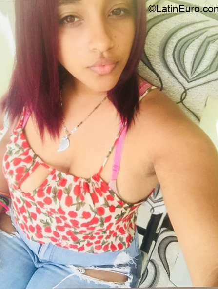 Date this young Dominican Republic girl Skarlen from Santiago De Los Caballeros DO39833