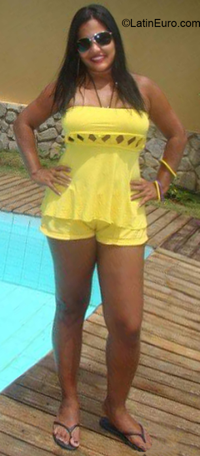 Date this pretty Brazil girl Mariana from Bezerros BR11383