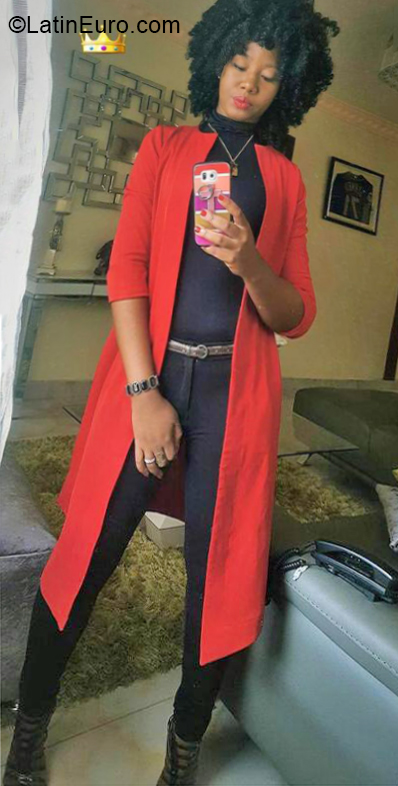 Date this athletic Dominican Republic girl Shaida from Santo Domingo DO39863