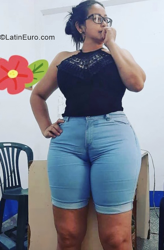 Date this georgeous Colombia girl Marianny from Maracaibo CO30335
