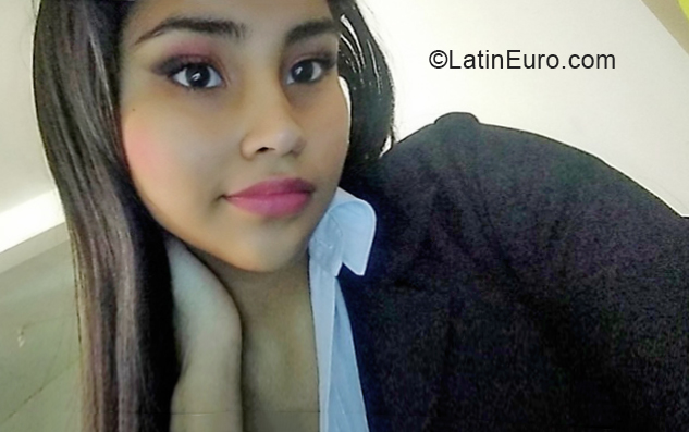 Date this stunning Peru girl Liana from Arequipa PE1881