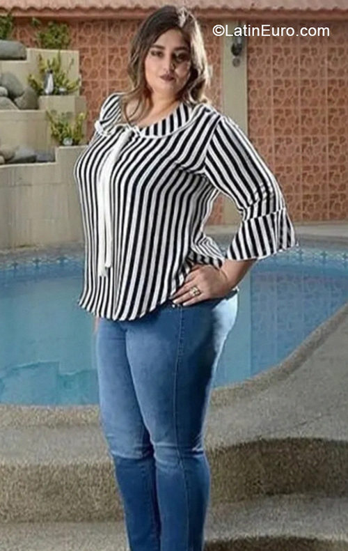 Date this foxy Ecuador girl Stefy from Guayaquil EC859