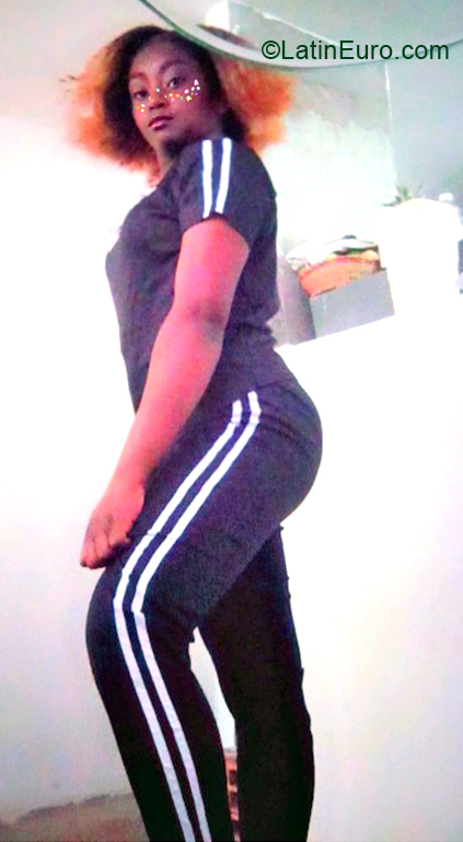 Date this pretty Colombia girl Camila from Bogota CO30451