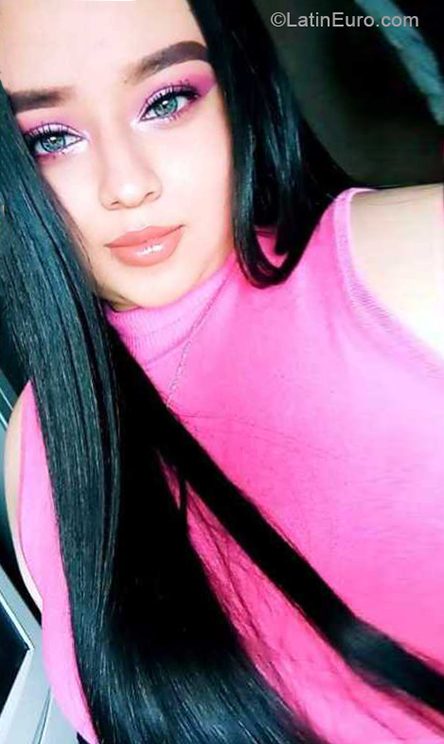 Date this foxy Costa Rica girl Jennifer from San Jose CR469