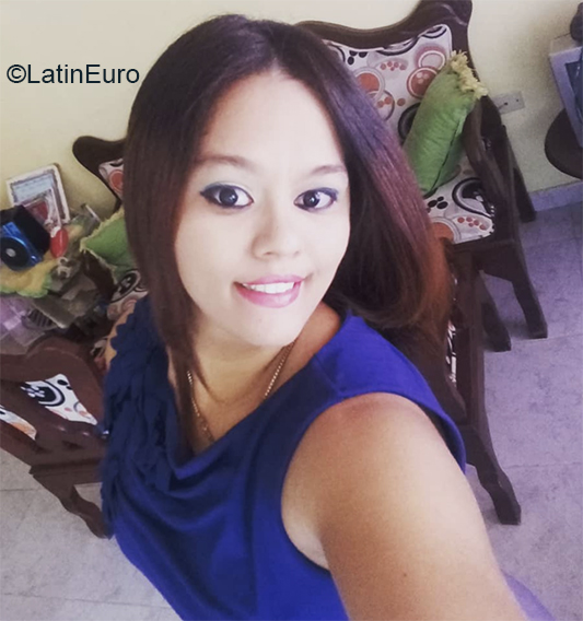 Date this athletic Dominican Republic girl Desire from Santo Domingo DO39985