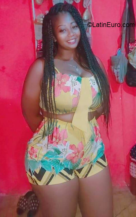 Date this georgeous Ecuador girl Maryuri maria from Esmeraldas EC907