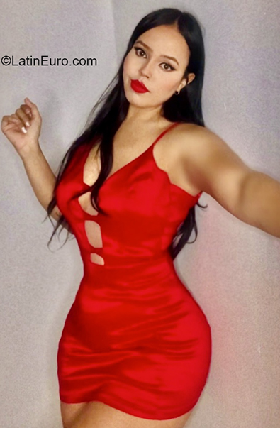 Date this pretty Colombia girl Stephanie from Cucuta CO30555