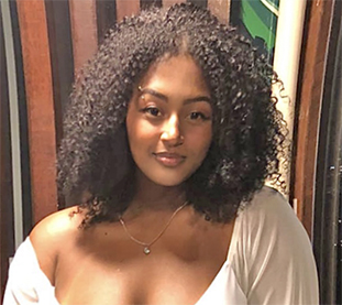 Date this hard body Brazil girl Pamela from Rio de Janeiro BR11424