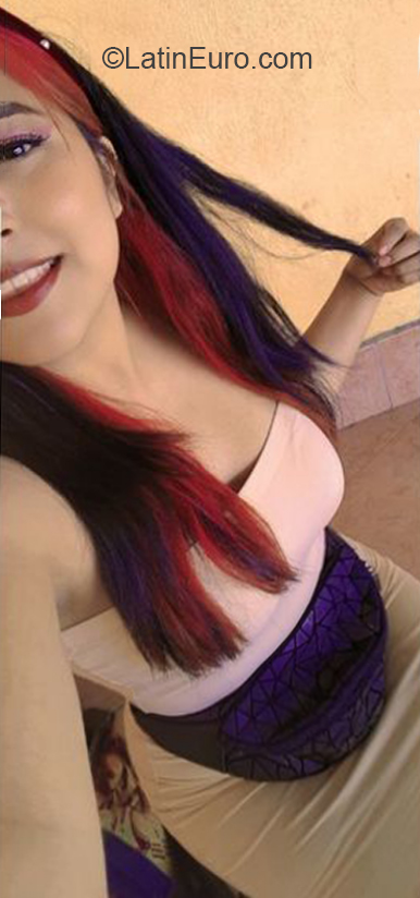 Date this foxy Mexico girl Brenda from Mexico City MX2466