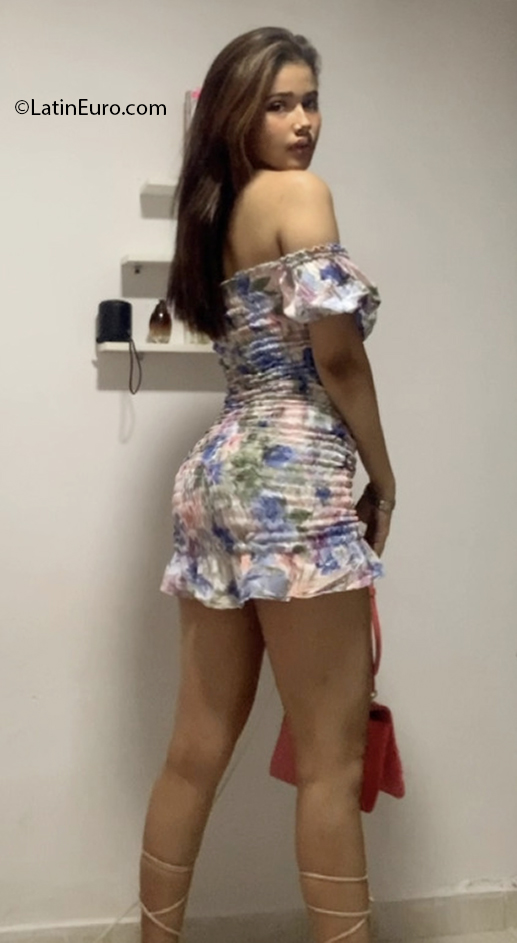 Date this fun Colombia girl Yenni from Sincelejo CO30705