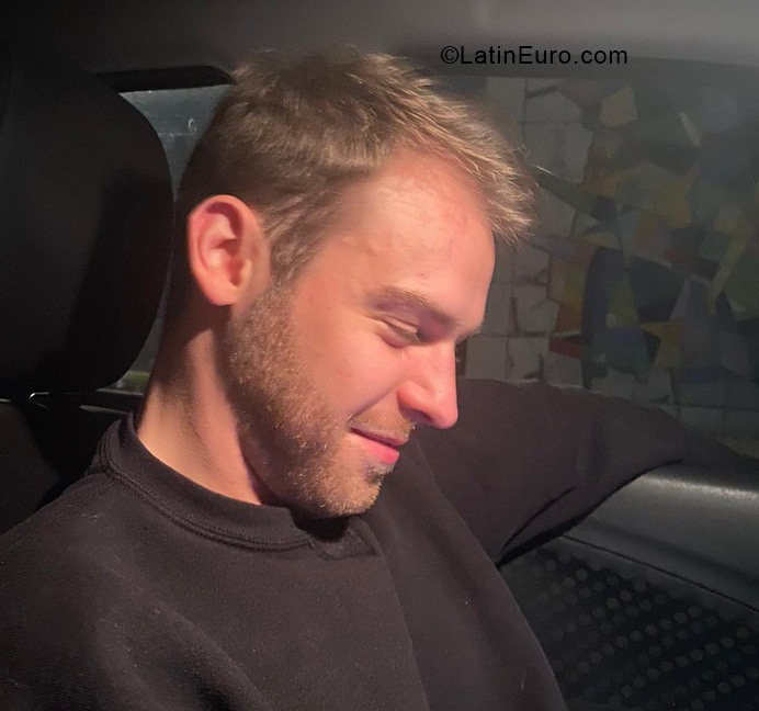 Date this young Belgium man Bnd from Liège BE140