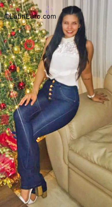 Date this gorgeous Bolivia girl Ana from Santa Cruz De La Sierra BO124