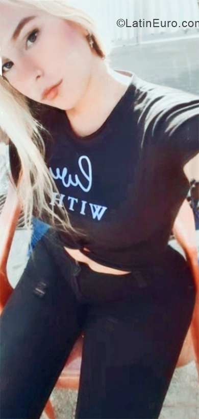 Date this foxy Venezuela girl Rosmeri from Caracas VE4038
