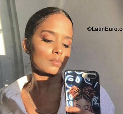 Date this athletic Dominican Republic girl Emely from Santiago DO40158