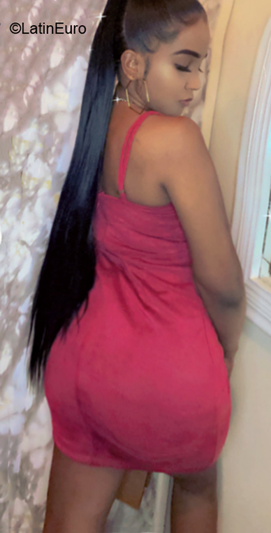 Date this pretty Dominican Republic girl Wilmerys from Santo Domingo DO40162