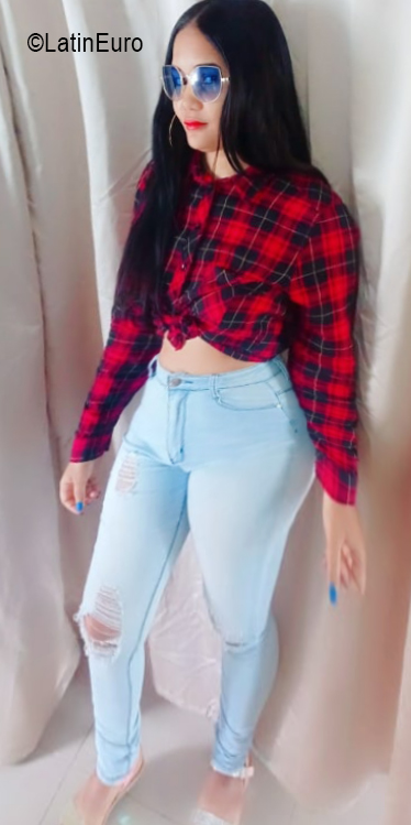 Date this georgeous Dominican Republic girl Eliana from Santo Domingo DO40192
