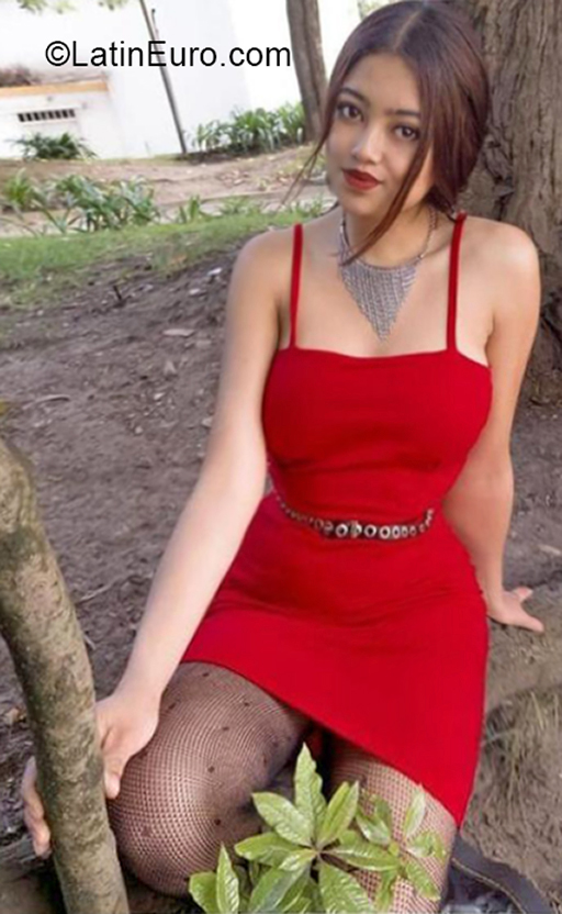 Date this hot Colombia girl Valentina from Bogota CO30799