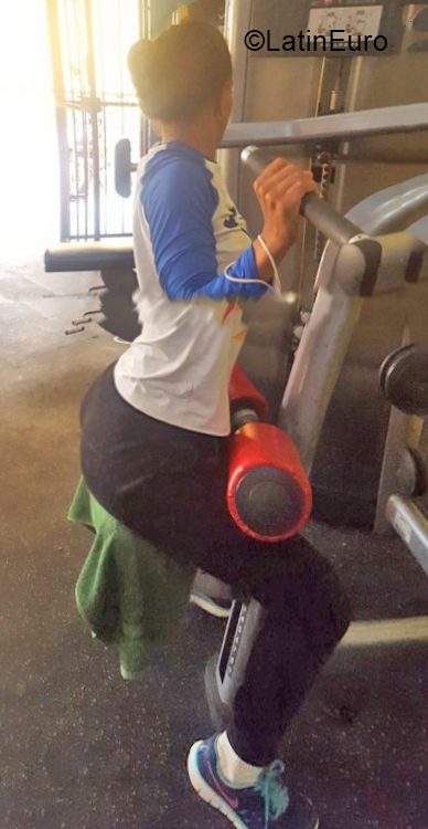 Date this attractive Dominican Republic girl Lucia from Santo Domingo DO55579