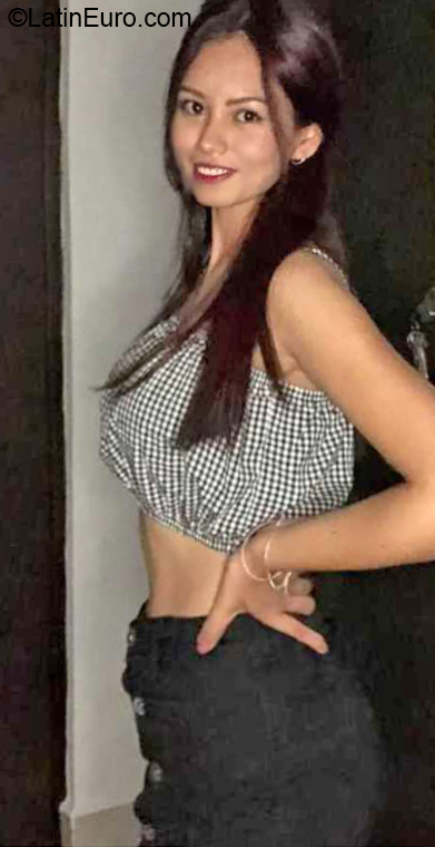 Date this young Mexico girl Alexa from Guadalajara MX2483