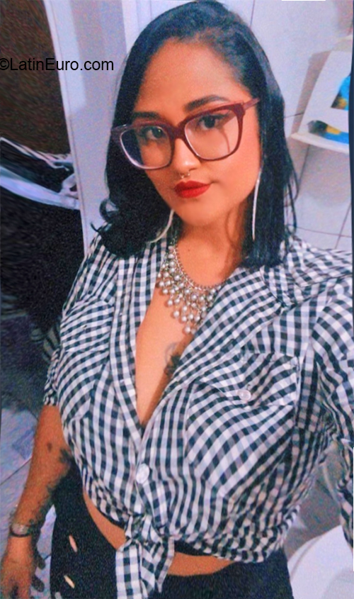 Date this sultry El Salvador girl Tailana from San Salvador SV173