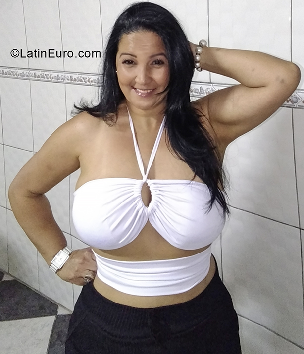 Date this nice looking Brazil girl Vera from Sao Paulo BR11473
