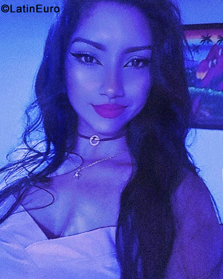 Date this hard body Colombia girl Gabriela from Barranquilla CO33464