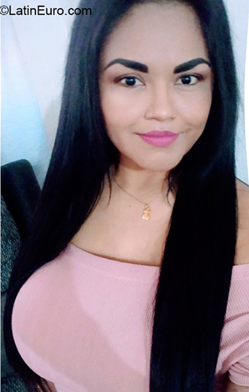 Date this lovely Mexico girl Cynthia from Guadalajara MX2495