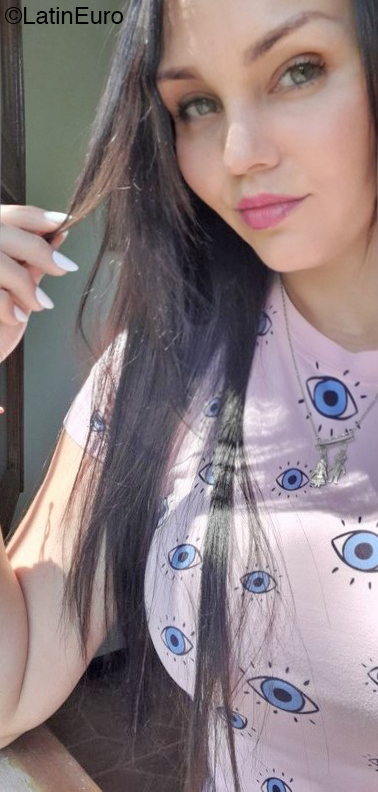 Date this attractive Venezuela girl Lorena from Valera VE4089