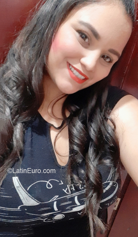 Date this delightful Colombia girl Erika from Bogota CO30976