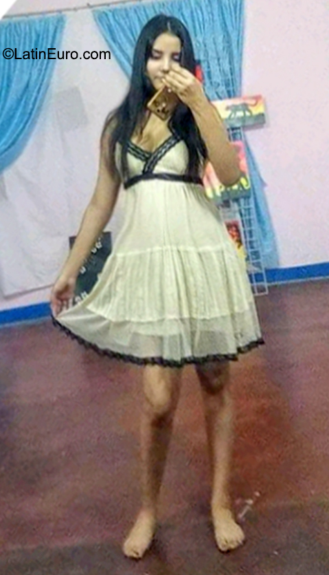 Date this delightful Venezuela girl Laura from Barinas VE4097